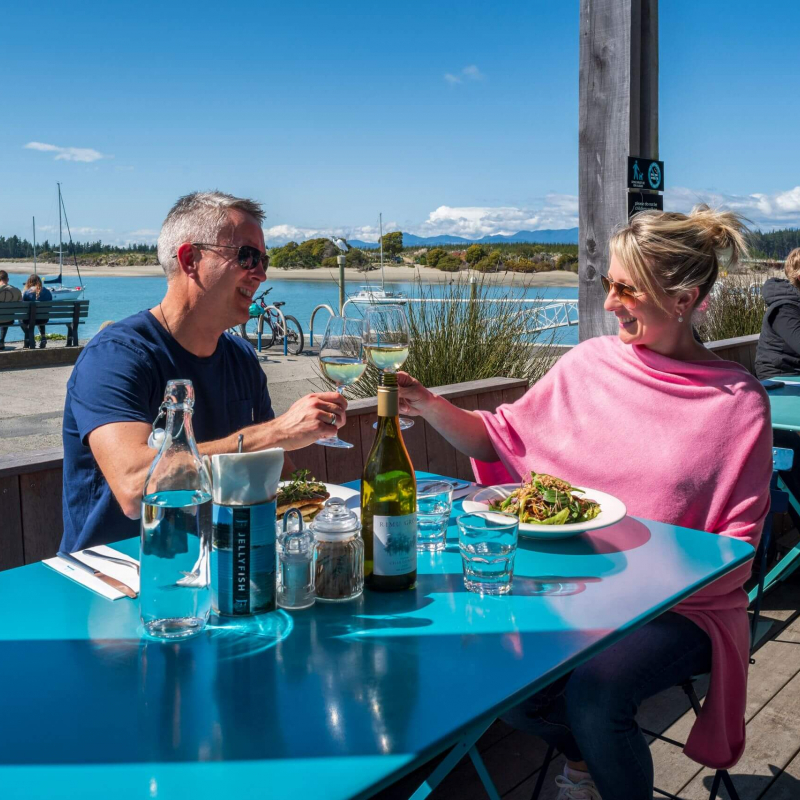 Dining at Jellyfish in Mapua Web Res taken by Oliver Weber credit www.nelsontasman.nz
